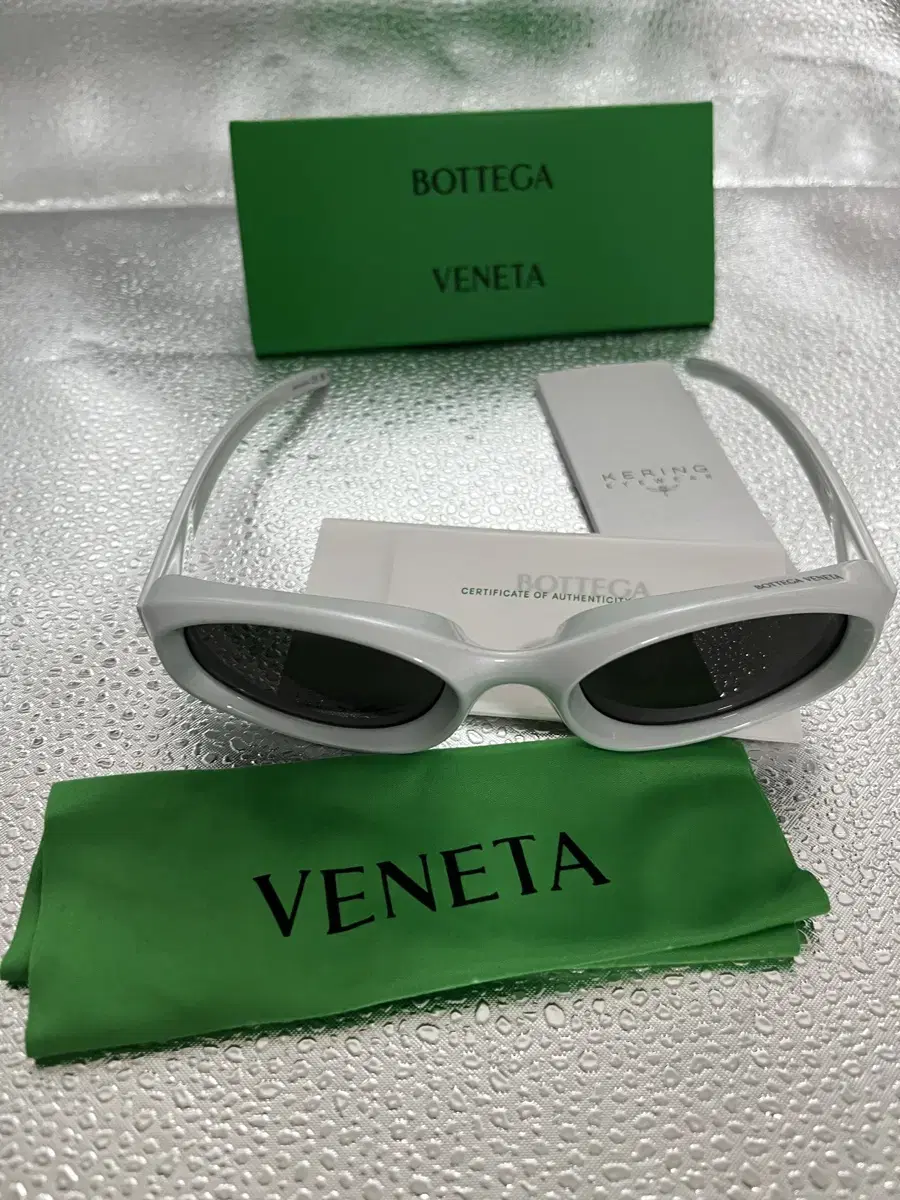 直営店☆BOTTEGA VENETA☆最終SALE! Arch Oval サングラス 取引完了)BOTTEGA VENETA Arch Oval ボッテガ・ヴェネタ